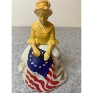 Avon Betsy Ross Figurine Topaz Cologne Bottle Vintage‎ 1976 Collectable